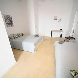 https://nice-room-close-to-sagrada-familia.topbarcelonahotels.com